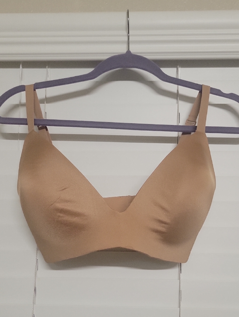 SKIMS Wireless Smooth Bra in Nude Tan